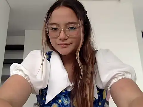 LOLA_R_ webcam