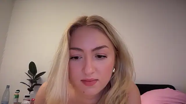 Kitty_Swetty webcam
