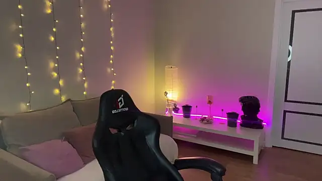 mistress_of_hearts webcam