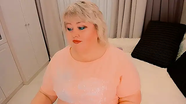 BIGTITSBBW webcam