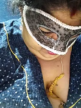 tamilthanushri webcam