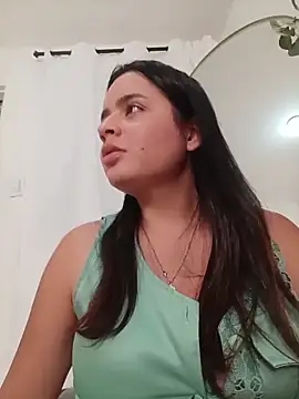 Julieth_hot-69 webcam