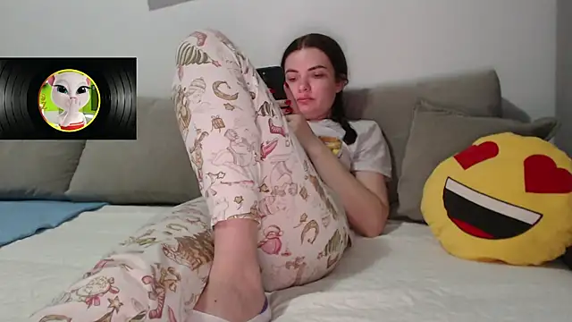 _justmehere_ - _JustmeHere_'s free webcam - UK Sex Cams