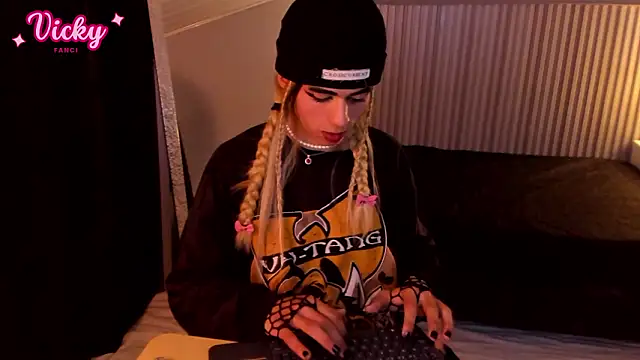 vicky_fant4sy webcam