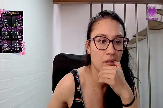 Jessie_Desire webcam