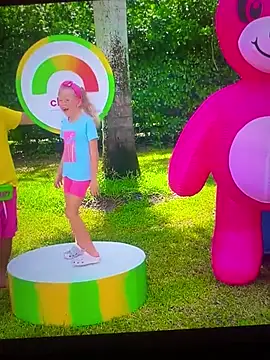 mia_ti - Mia_ti's free webcam - UK Sex Cams