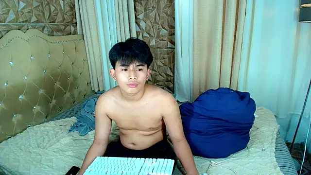 xlovercutietwink webcam