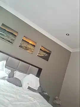 RAWFREAKYVERSE webcam