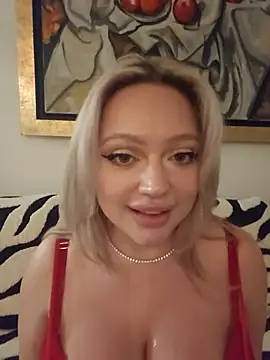 Webcam Model (misstitmouseofficial)  is live.Free join now!