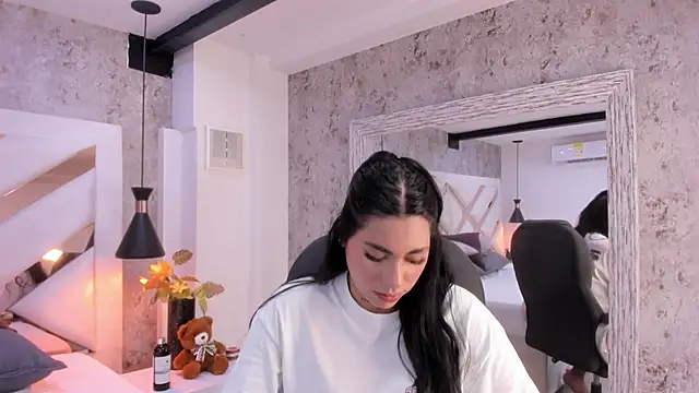 Vanessa_Rain_ webcam