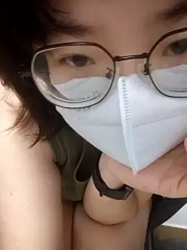 miniiceyya - Miniiceyya's free webcam