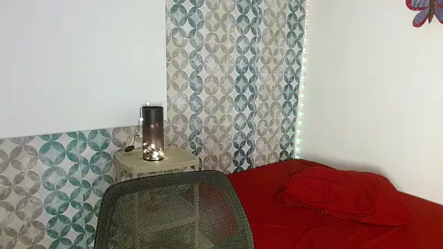 emilybateee - Emilybateee's free webcam