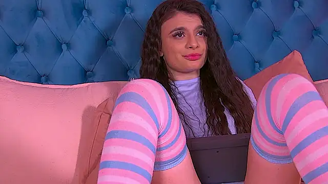 elaramorel - ElaraMorel's free webcam