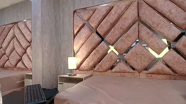 giselle_hotlove - GISELLE_HOTLOVE's free webcam - UK Sex Cams