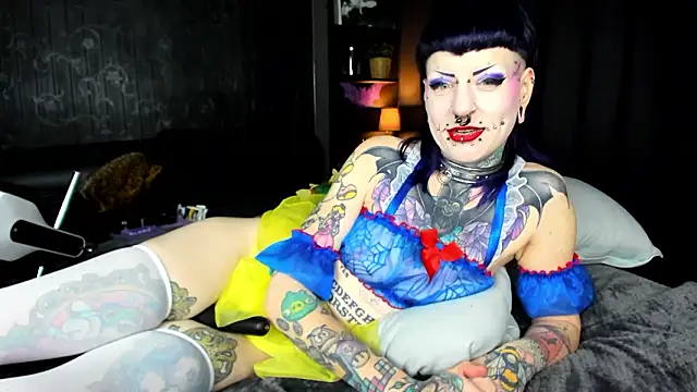 Purple_Coffin666 webcam