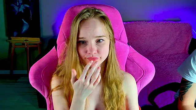 shawty_mia - Shawty_Mia's free webcam - UK Sex Cams