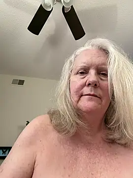 Kaitlyn_Winters webcam