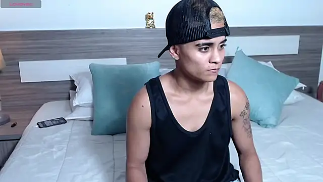 Liiamthompson webcam