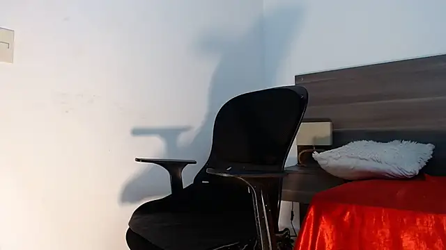 mila_cams1_ - Mila_cams1_'s free webcam