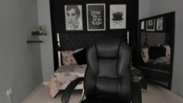 renee_shelby_ webcam