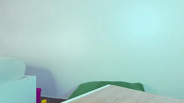 RiriiBrunette__ webcam