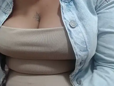 tina_nastyy webcam