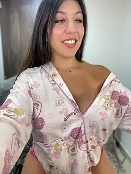 MiaJones21