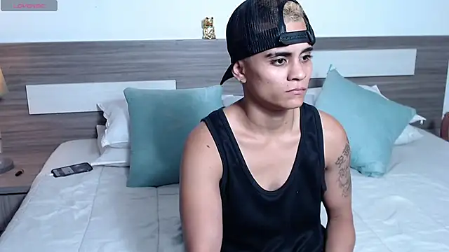 Liiamthompson webcam