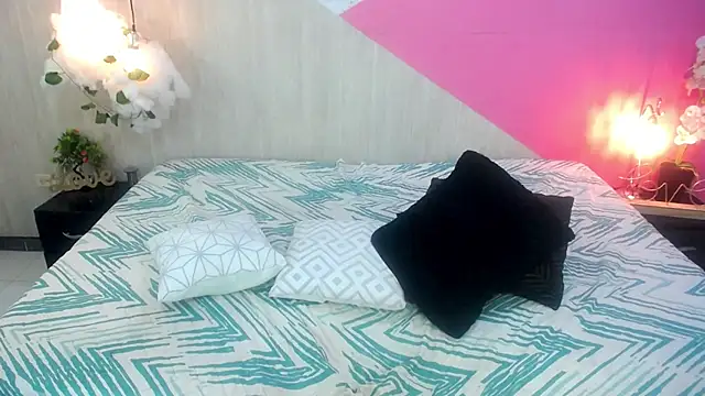 becky_lynch_102 - Becky_lynch_102's free webcam