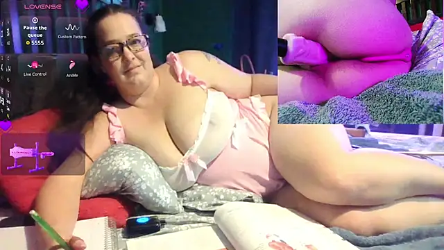 Shelly_hotwife webcam