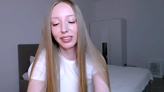 Luna_insniity webcam