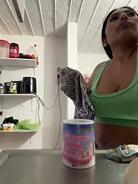 emmyjhonson07 webcam