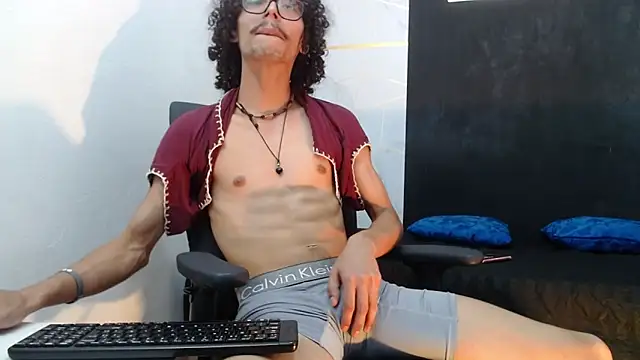 KittyStarmorbid webcam