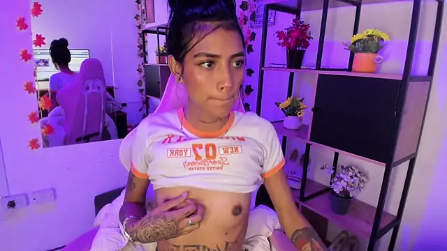 karlaslutskinny__ - KarlaSlutSkinny__'s free webcam