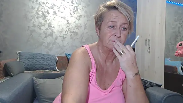 rosesandlillies - RosesandLillies's free webcam