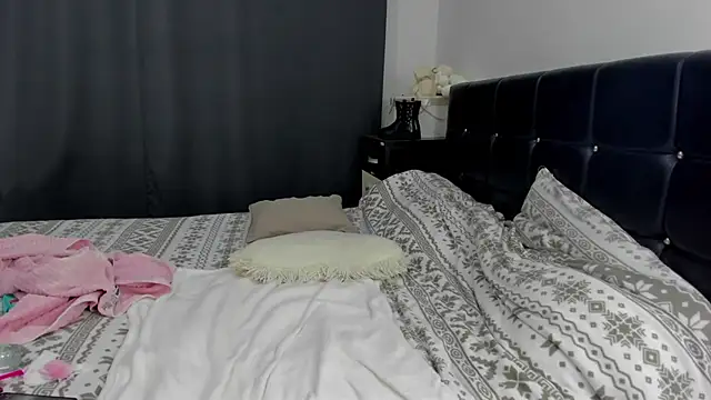 aryanaxxx - AryanaxXx's free webcam - UK Sex Cams