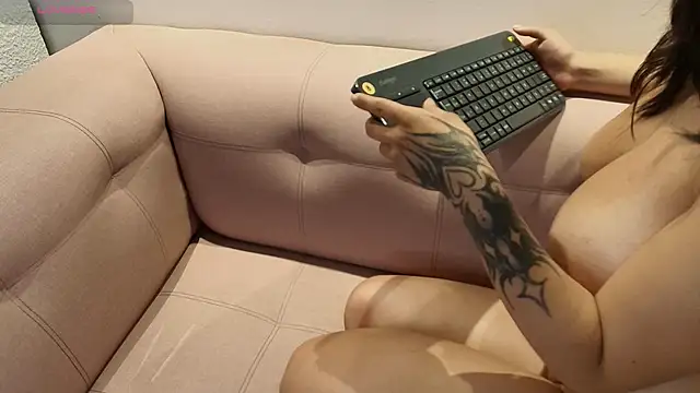 kamyglam - KamyGlam's free webcam