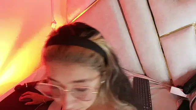 dahiana_dmour_ - Dahiana_Dmour_'s free webcam