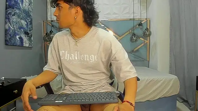 mattfiore - MattFiore's free webcam - UK Sex Cams