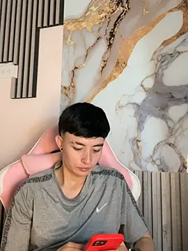 nico_18x - Nico_18x's free webcam