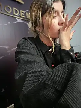 melissaalcapone - MelissaAlCapone's free webcam