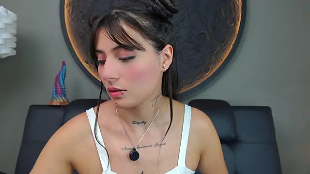 miss_sharlotte18 webcam