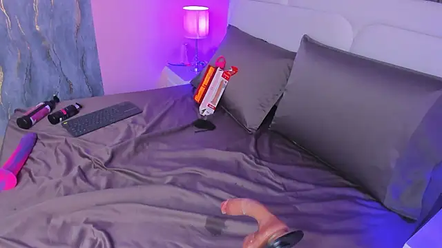 Clawdeen__wolf webcam