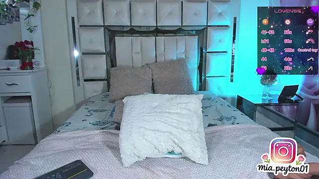 mia_peyton webcam