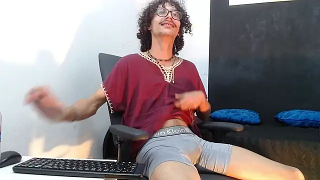 KittyStarmorbid webcam