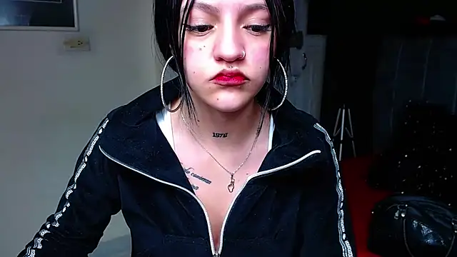 Violettasquirt webcam