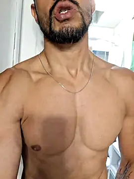 juniortche1313 - Juniortche1313's free webcam - UK Sex Cams