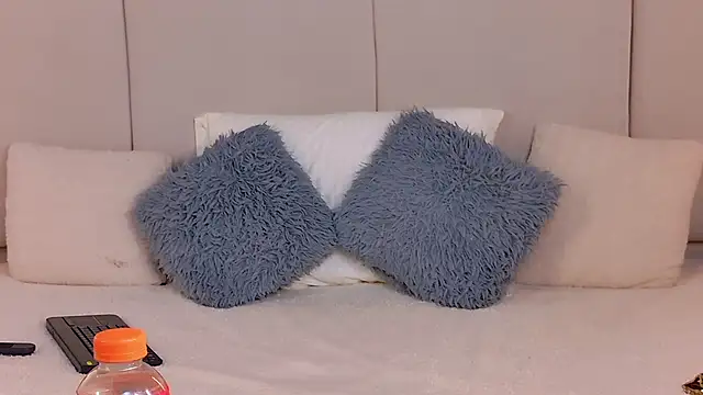 Niicolle_Miller webcam