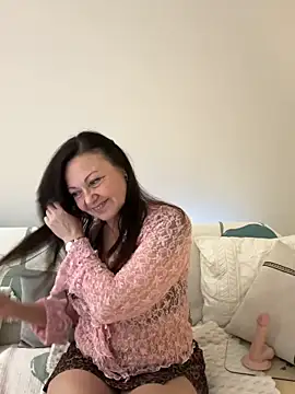 Webcam Model (HotLdyllic)  is live.Free join now!