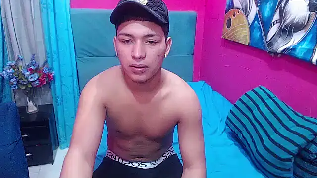 twinks_fuck webcam